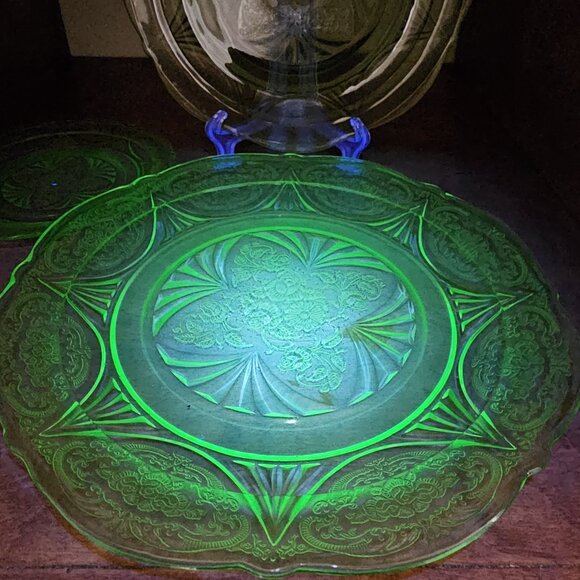 Uranium Depression Plates Set Of 3 Collectible Highly Ornate Geiger Tested - Picture 3 of 12